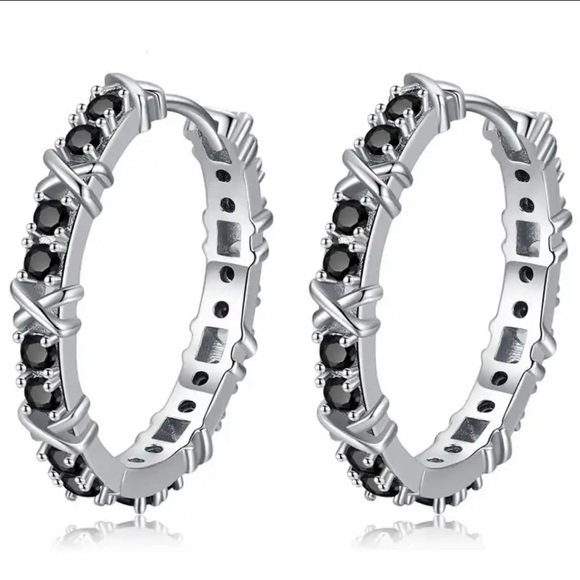 🌟 Sterling Silver Big Hoop Earrings - Picture 5 of 6